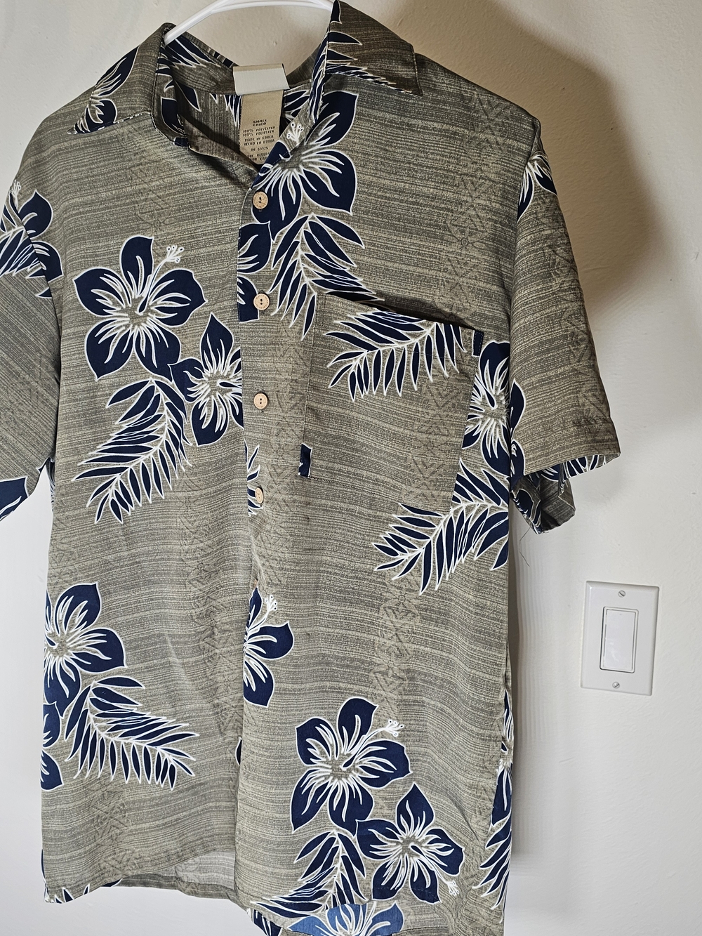 Extreme Gear Hawaiian Men's M Short Sleeve Shirt Light Green & Navy Polyester